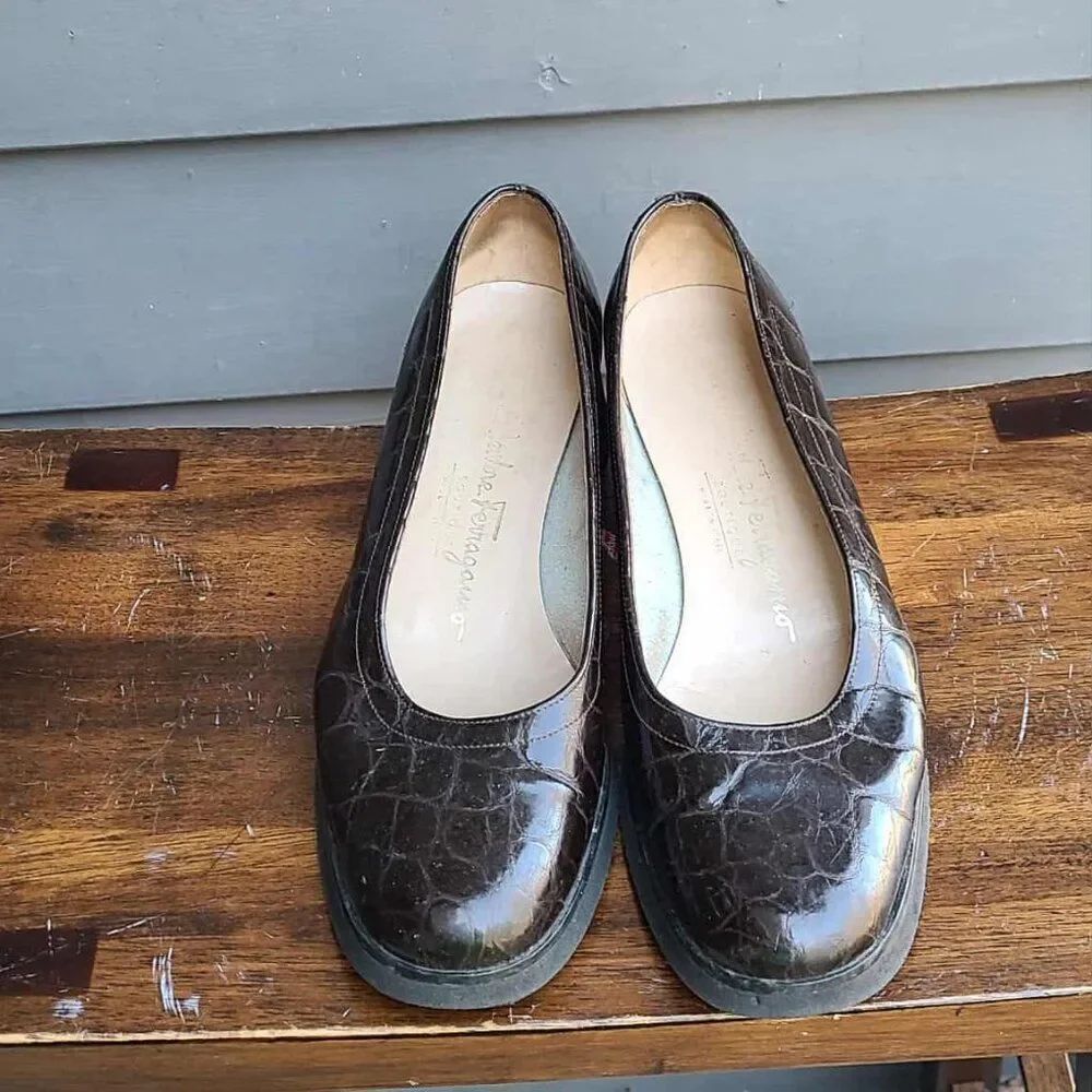 Salvatore Ferragamo Dark Brown Croc Embossed Shoes size 6 1/2
